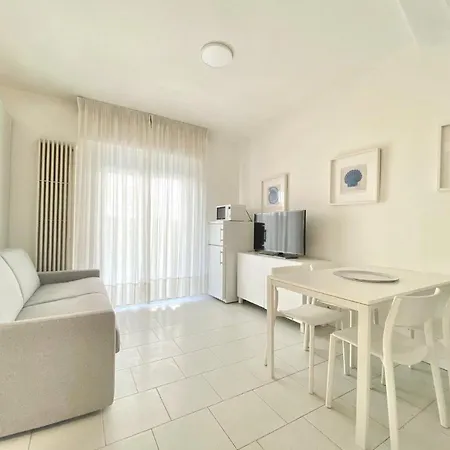 Cristina Carraro Immobiliare - Family Apartment Lido di Jesolo